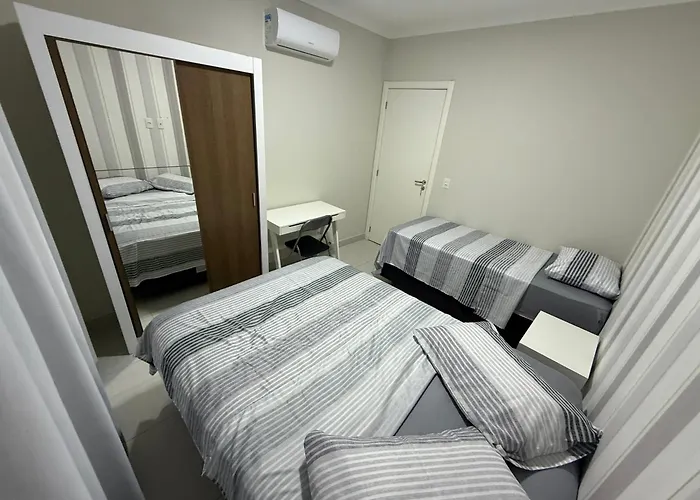 Apto Com Piscina, Estacionamento E Churrasqueira Em Bombas - 2 Dorms 6 Pessoas - 300 Metros Do Mar Bombinhas